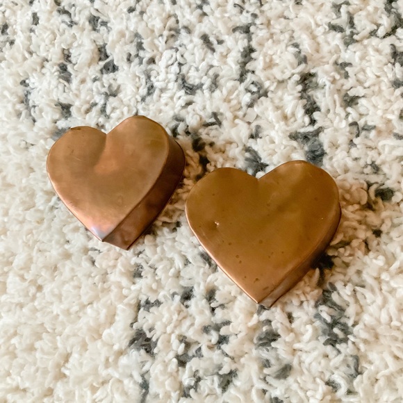 ✨SOLD✨Pair of Copper Heart Vintage Wall Pockets - Picture 5 of 5
